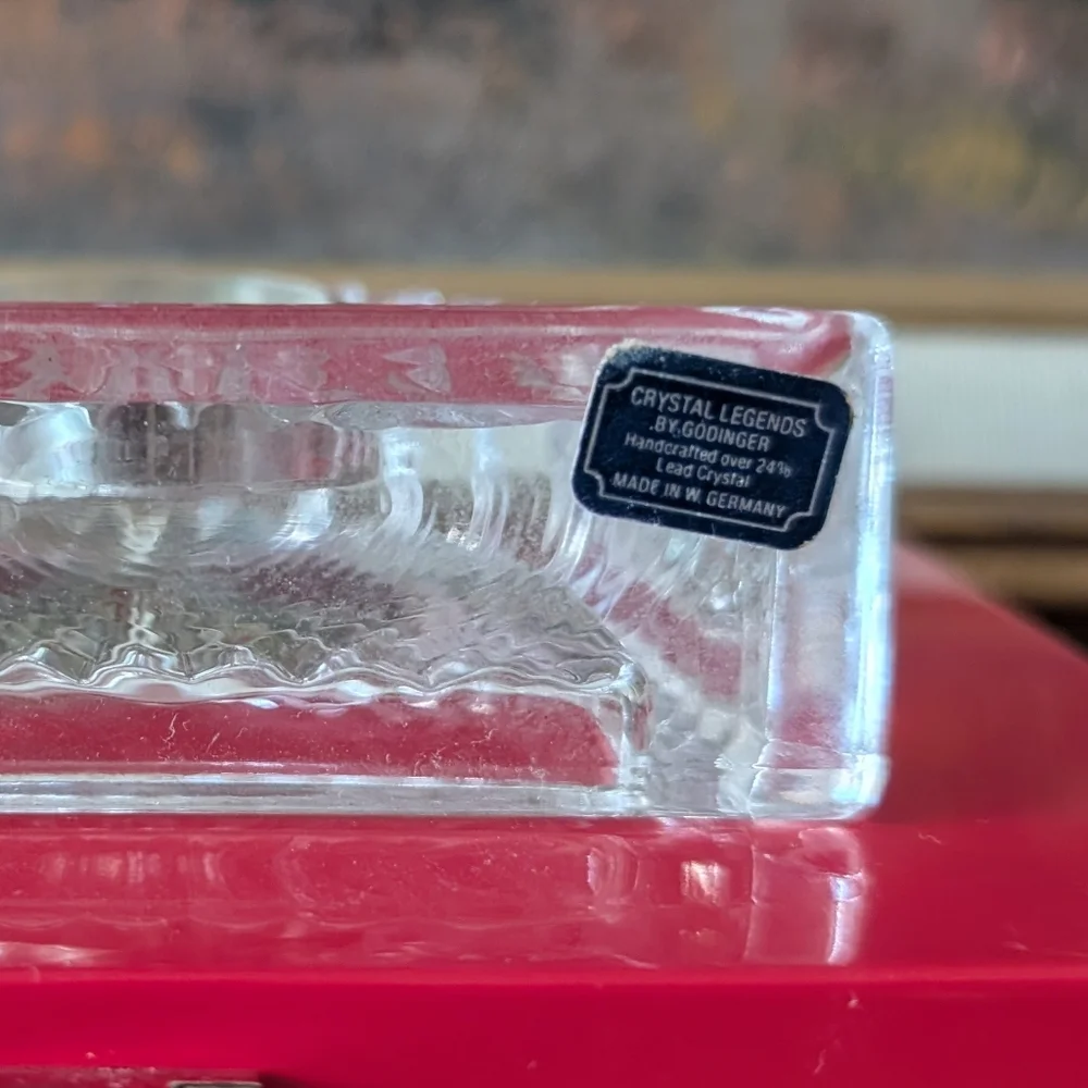 Crystal Legends Desk Clock Decoration‎